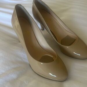 Ivanka Trump pumps 6.5